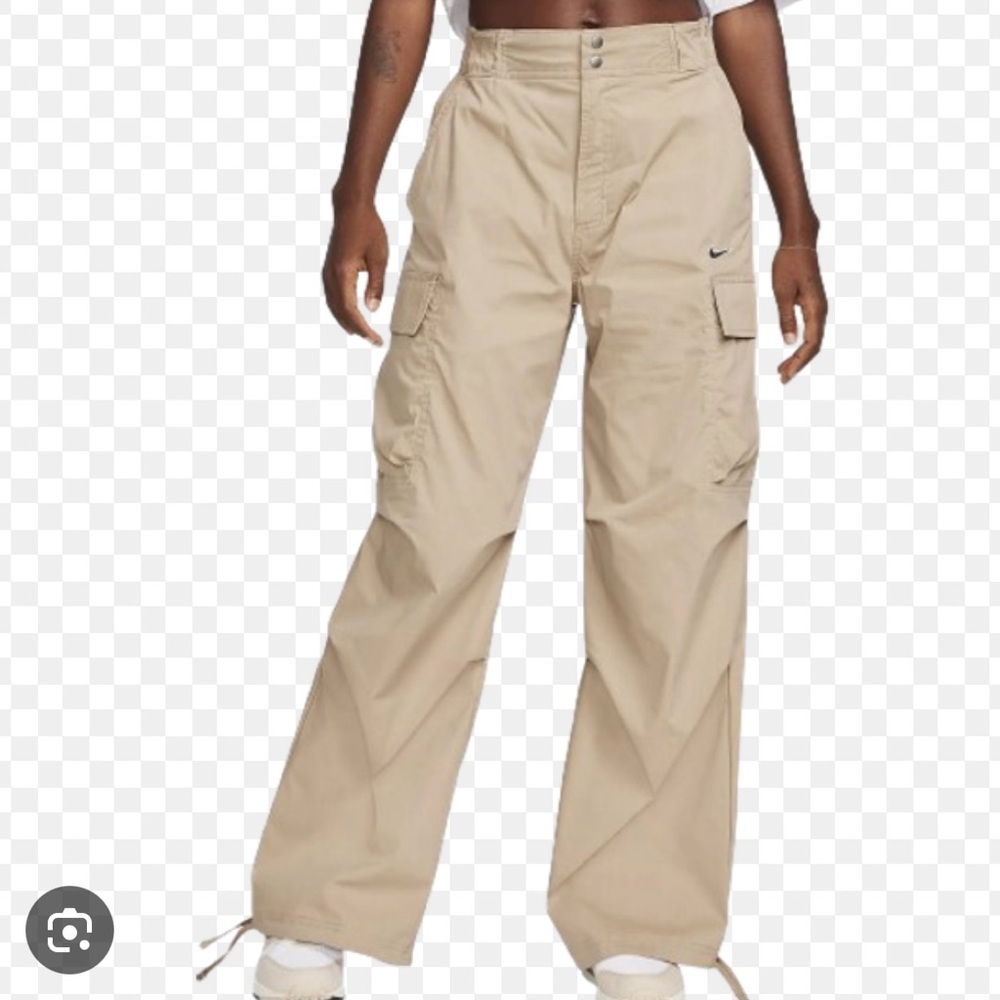 Nike cargos